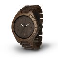 Laimer-Herrenuhr-aus-Holz-Armbanduhr-als-Naturprodukt-aus-Sandelholz-1
