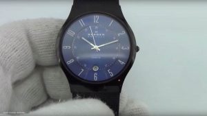Skagen-T233XLTMN-schwarze-Armbanduhr-aus-Titan