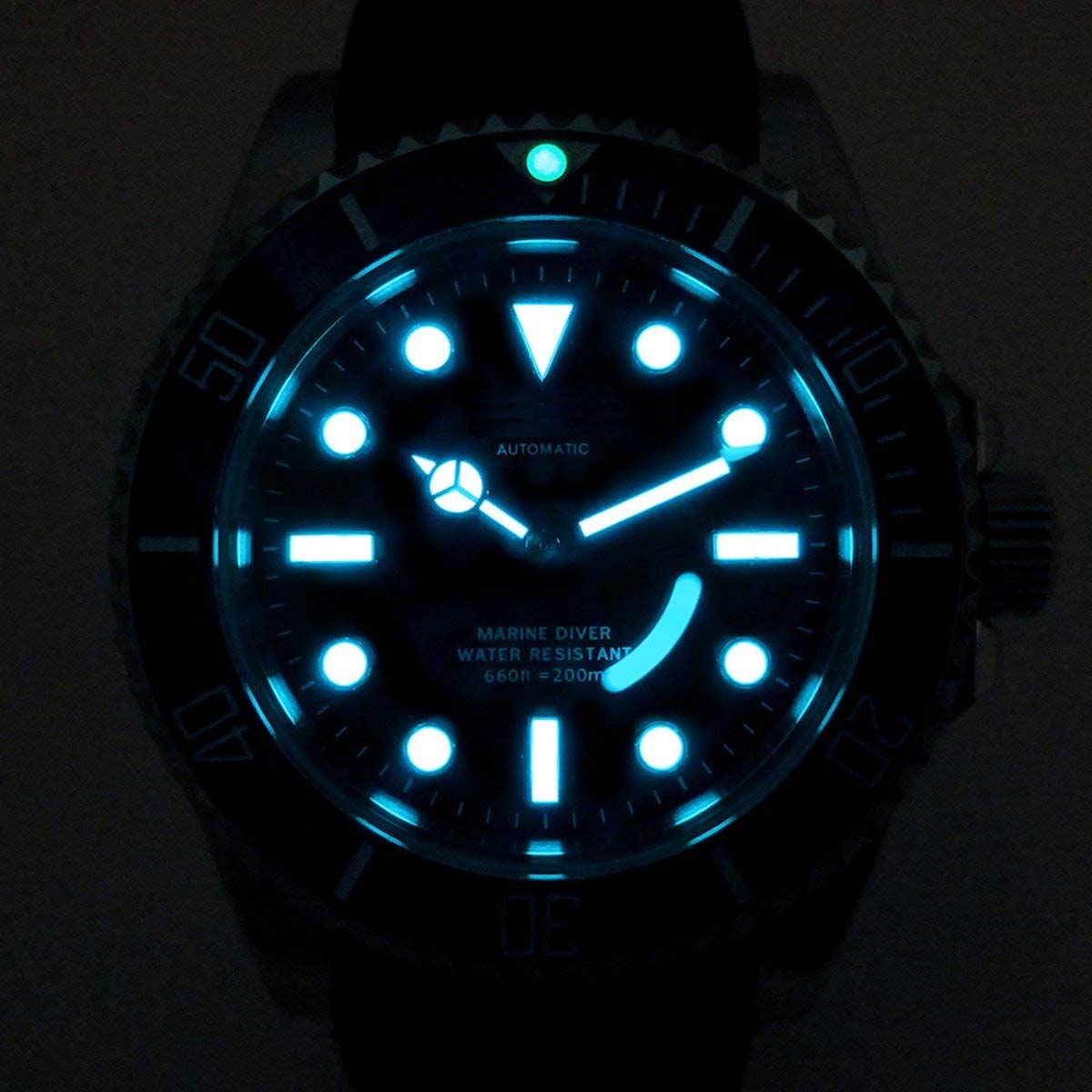 Beleuchtung und Leuchtziffern bei Armbanduhren